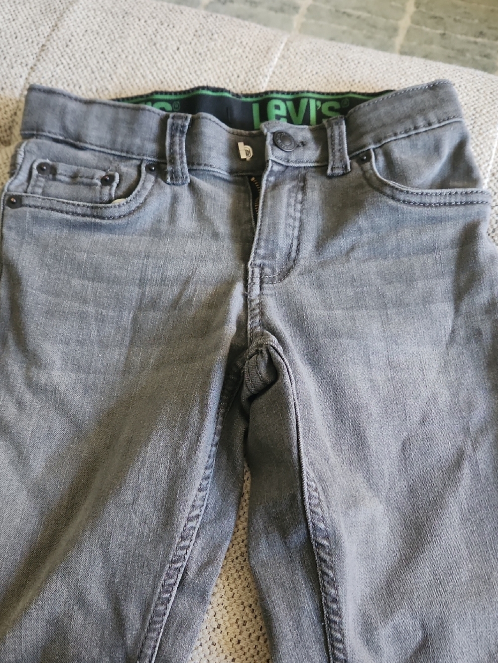 Levi's Boys's Washed Gray Slim Jeans with Elastic Waistband